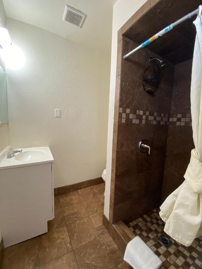 Economy Inn Paso Robles Eksteriør bilde
