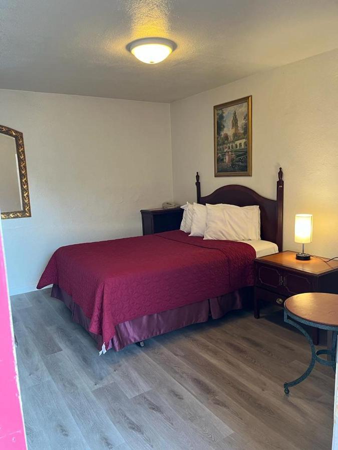 Economy Inn Paso Robles Eksteriør bilde