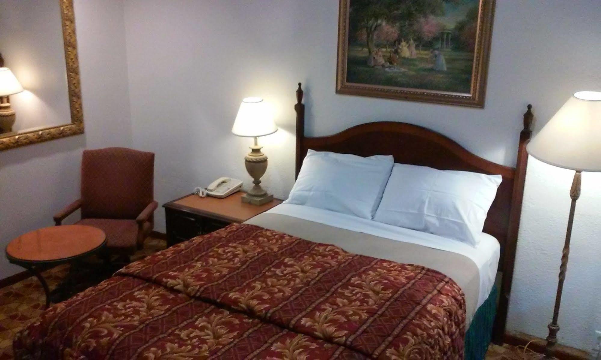 Economy Inn Paso Robles Eksteriør bilde